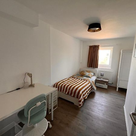 Ein Schoenes Zimmer In Kiel Buitenkant foto