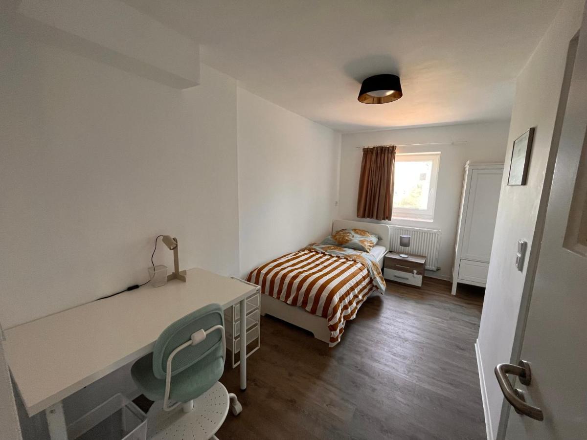 Ein Schoenes Zimmer In Kiel Buitenkant foto